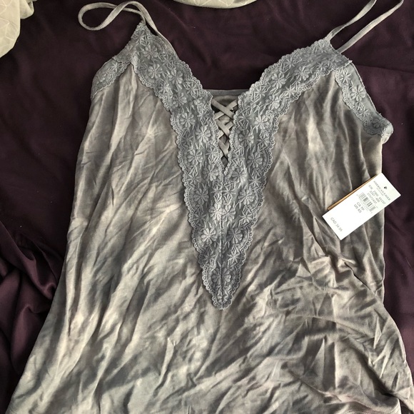 Grey tank from American eagle - Picture 1 of 1